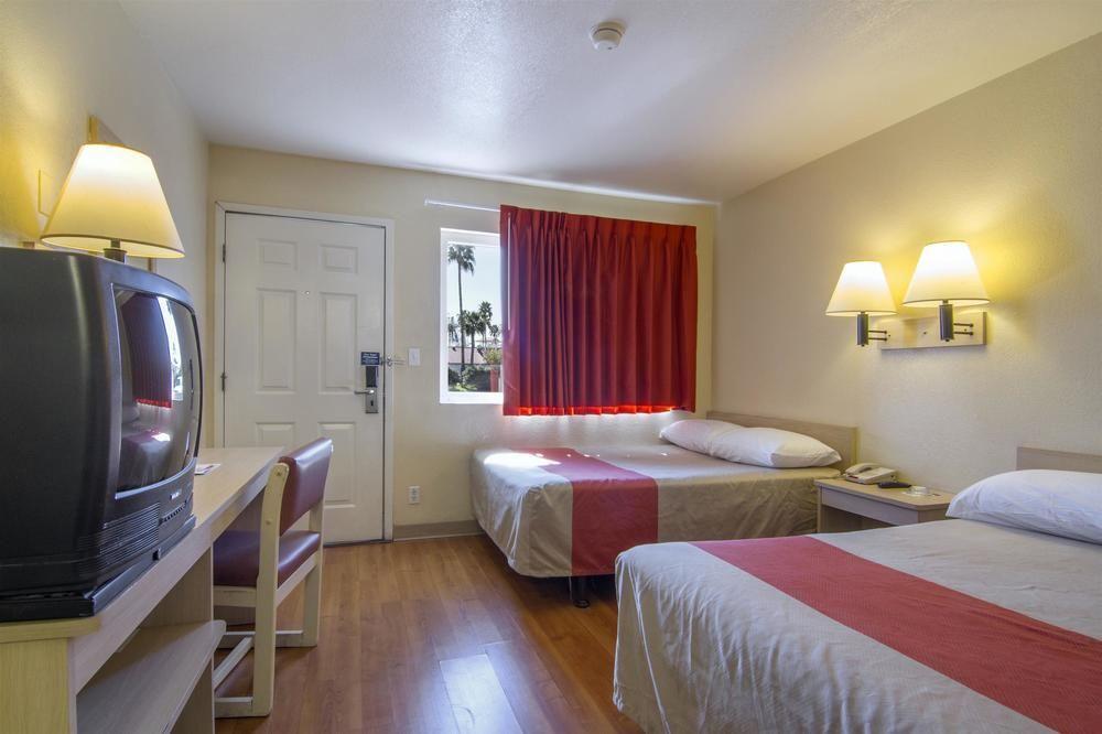 Motel 6 Mesa North מראה חיצוני תמונה