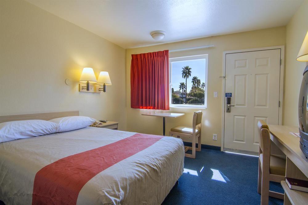 Motel 6 Mesa North מראה חיצוני תמונה