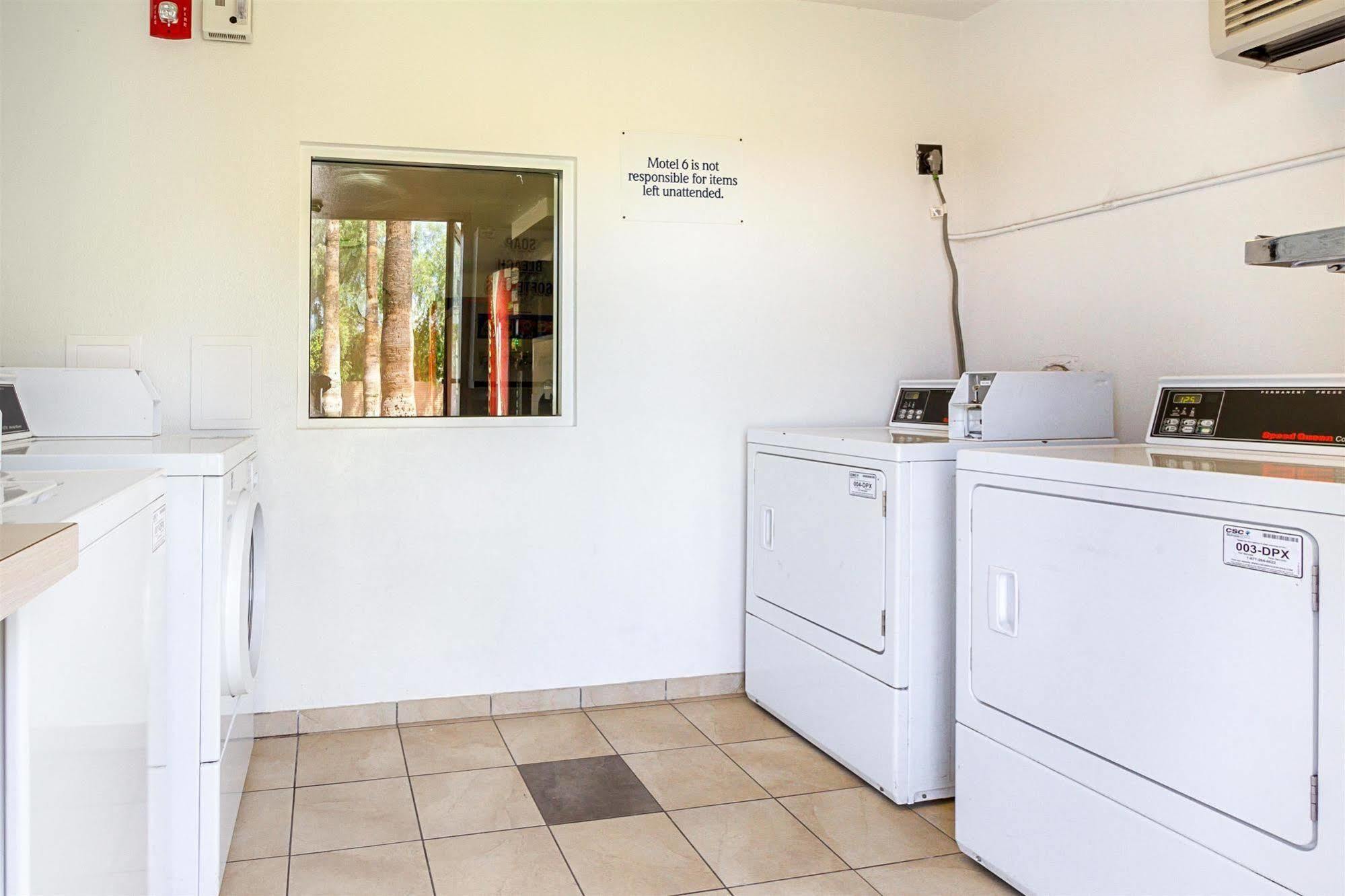 Motel 6 Mesa North מראה חיצוני תמונה