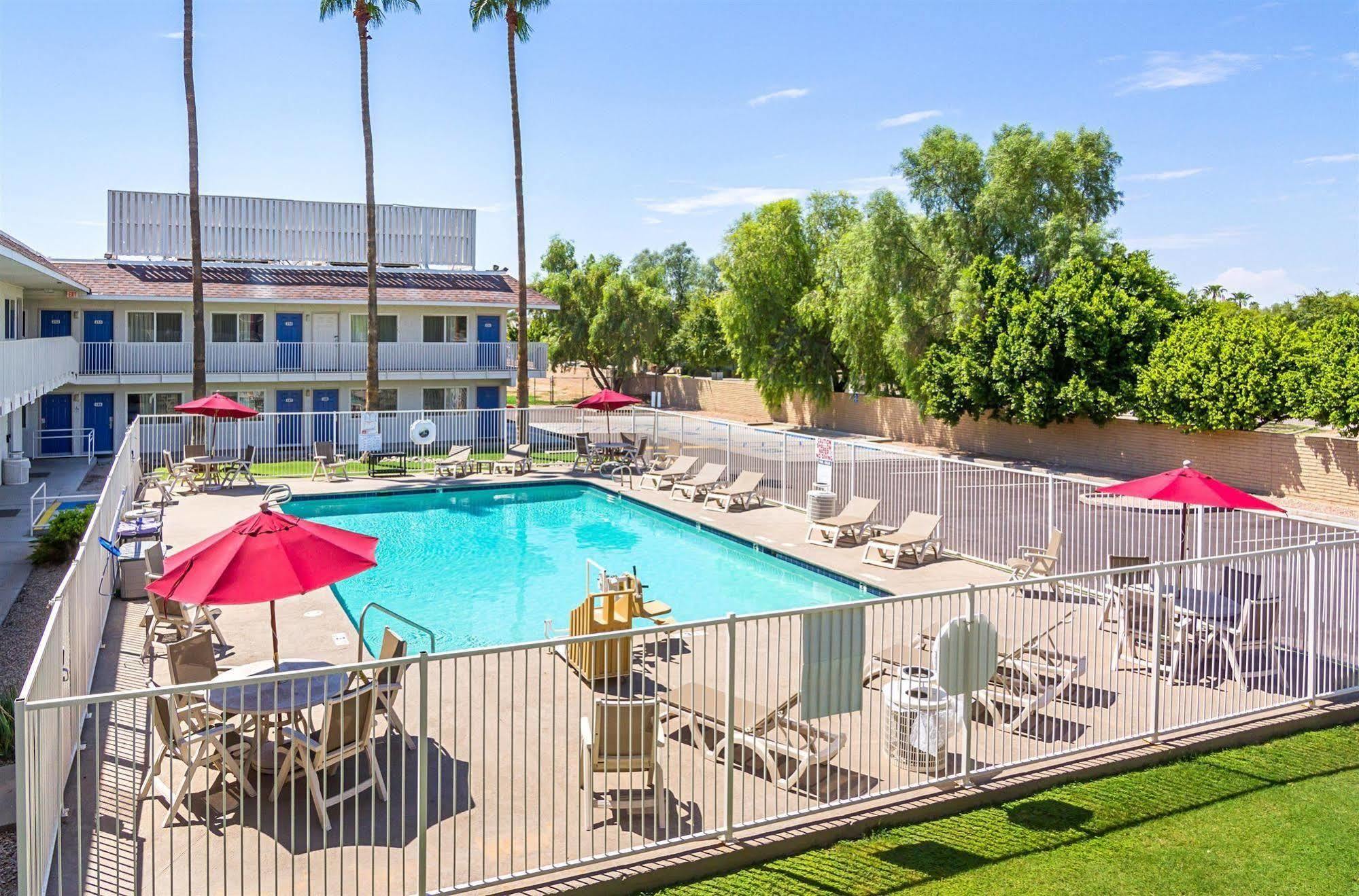 Motel 6 Mesa North מראה חיצוני תמונה
